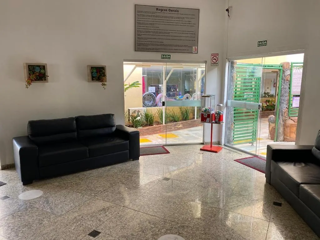 Flats Proximo Ao Shopping Singapura - Pode Descer Com Bebidas Para O Park Aquatico 711 Caldas Novas