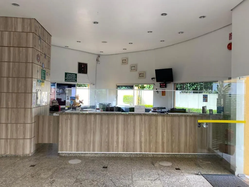 Flats Proximo Ao Shopping Singapura - Pode Descer Com Bebidas Para O Park Aquatico 711 Caldas Novas 0*,  Brazil