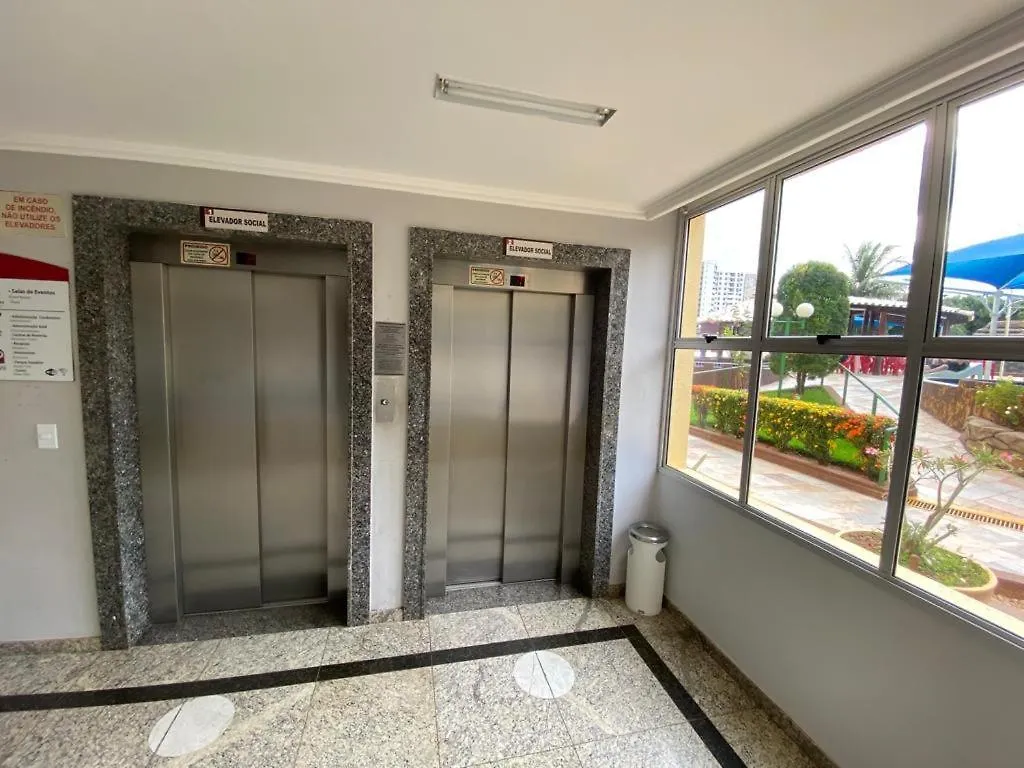 Flats Proximo Ao Shopping Singapura - Pode Descer Com Bebidas Para O Park Aquatico 711 Caldas Novas